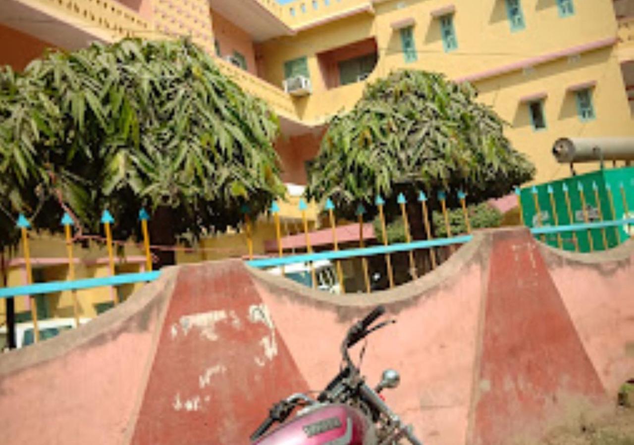 Vijieya Hotel Bihar Saharsa Exterior foto