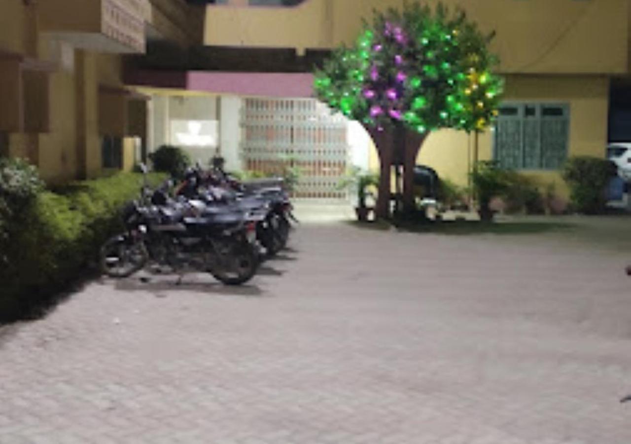 Vijieya Hotel Bihar Saharsa Exterior foto